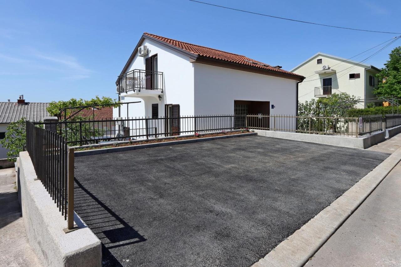 Apartments And Rooms With Parking Space Selce, Crikvenica - 2362 Экстерьер фото