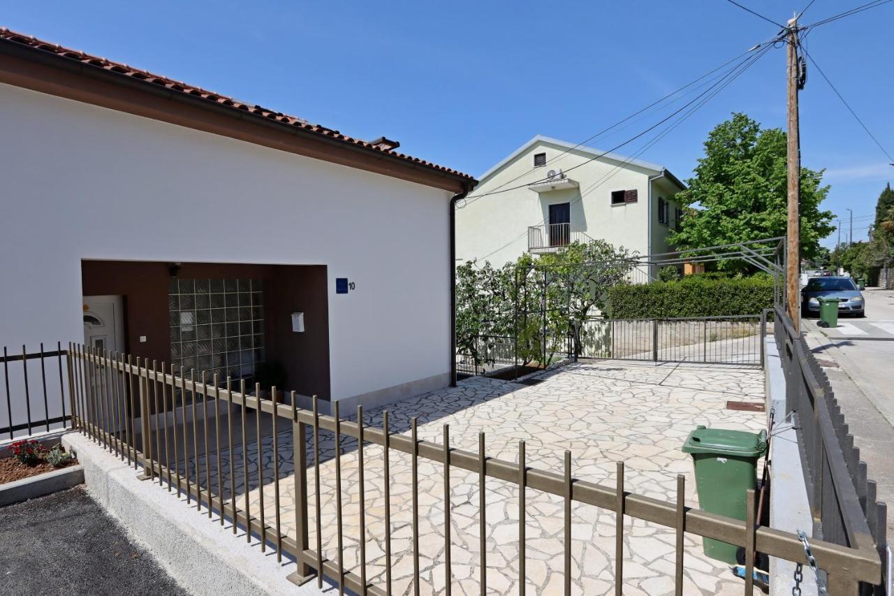 Apartments And Rooms With Parking Space Selce, Crikvenica - 2362 Экстерьер фото