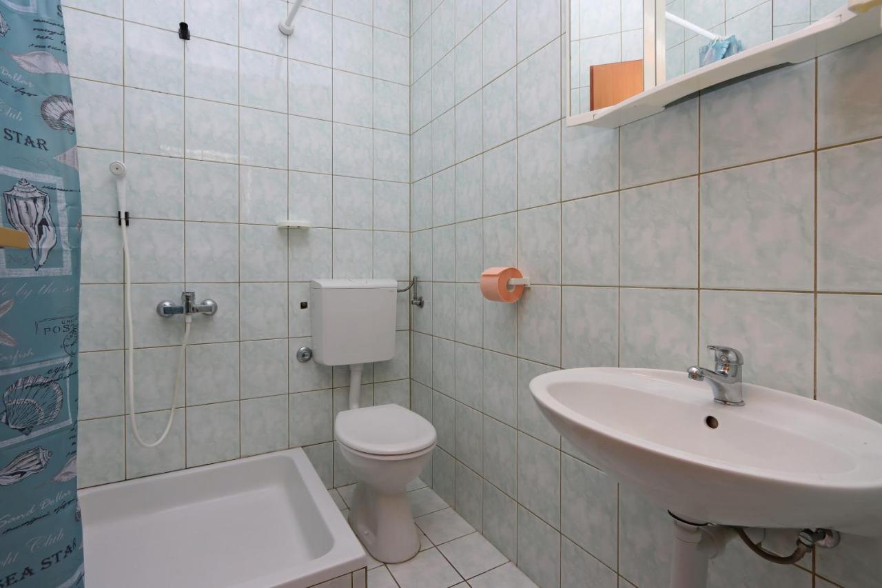Apartments And Rooms With Parking Space Selce, Crikvenica - 2362 Экстерьер фото