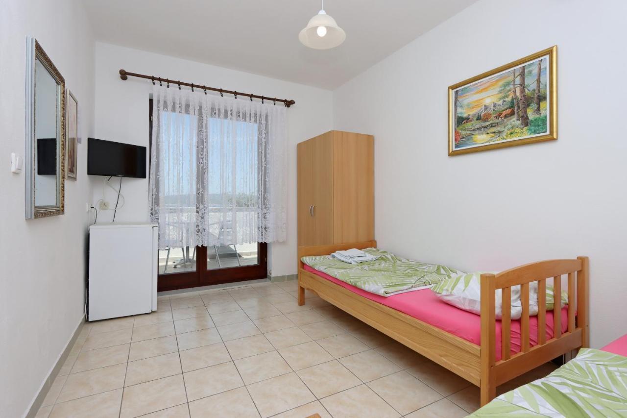 Apartments And Rooms With Parking Space Selce, Crikvenica - 2362 Экстерьер фото