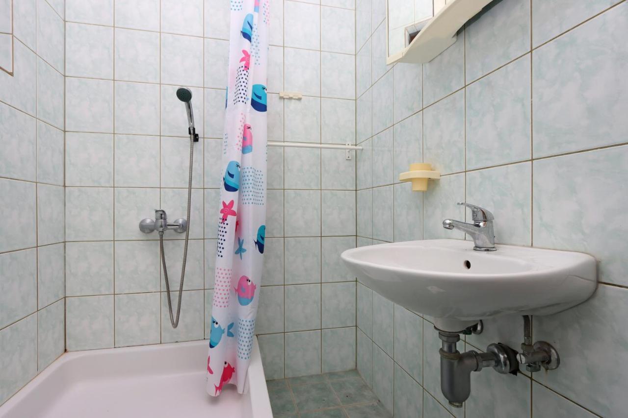 Apartments And Rooms With Parking Space Selce, Crikvenica - 2362 Экстерьер фото