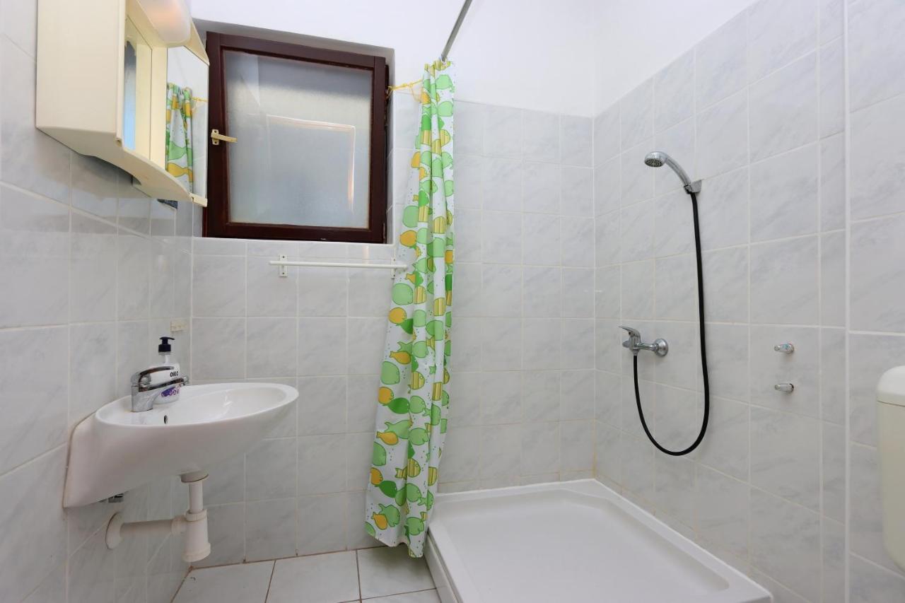 Apartments And Rooms With Parking Space Selce, Crikvenica - 2362 Экстерьер фото