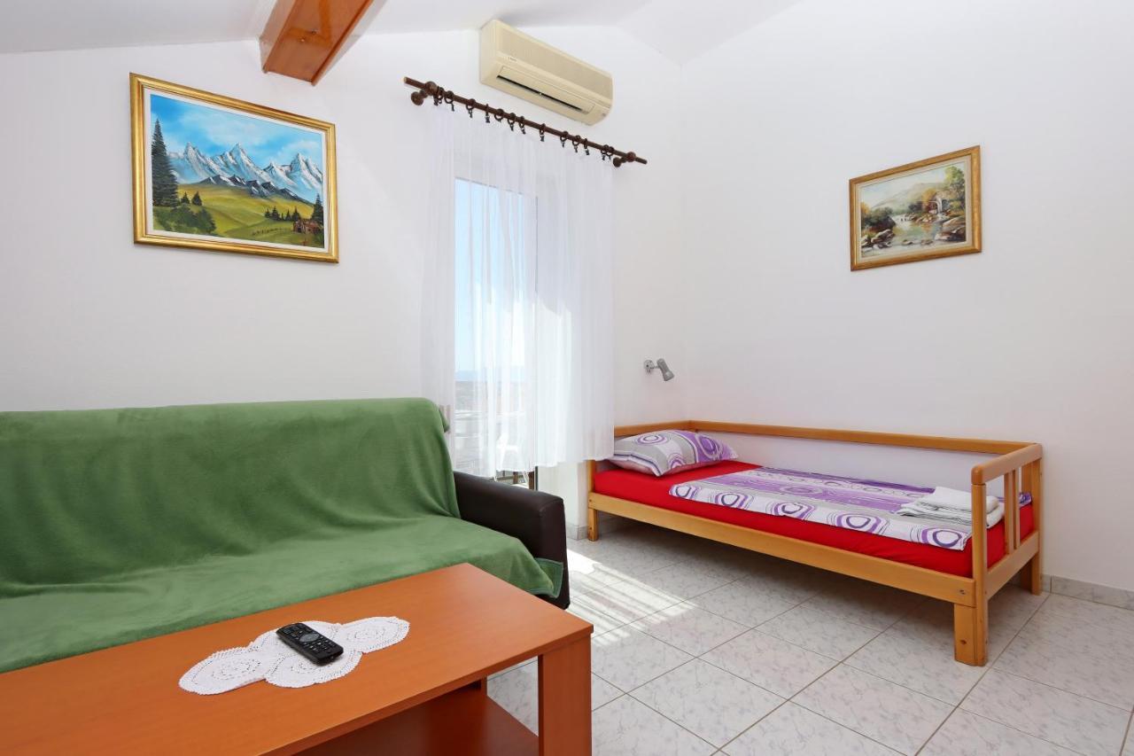 Apartments And Rooms With Parking Space Selce, Crikvenica - 2362 Экстерьер фото
