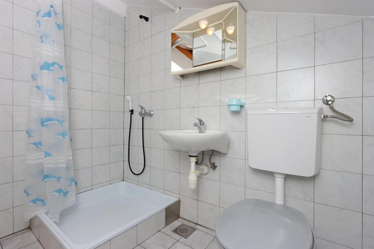 Apartments And Rooms With Parking Space Selce, Crikvenica - 2362 Экстерьер фото