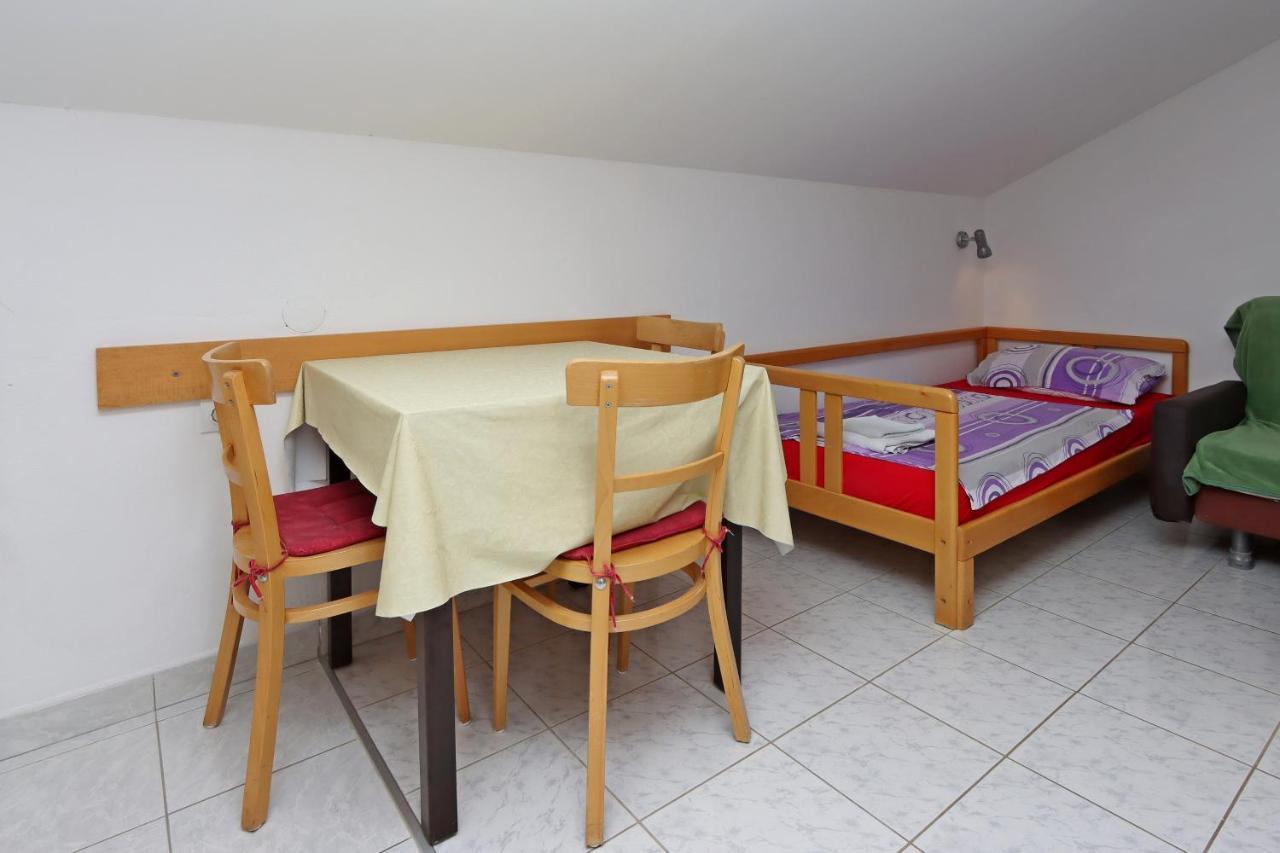 Apartments And Rooms With Parking Space Selce, Crikvenica - 2362 Экстерьер фото